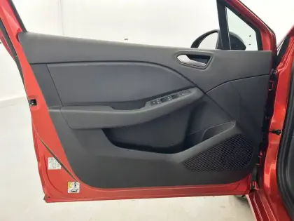 Photo 48 Renault Clio  E-Tech full hybrid 145 ch GSR2