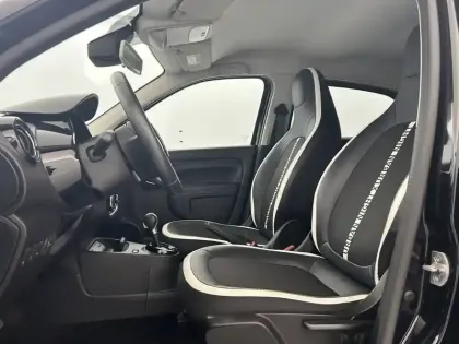 Photo 17 Renault Twingo Gén. III (C07) Ph2 Urban Night 5