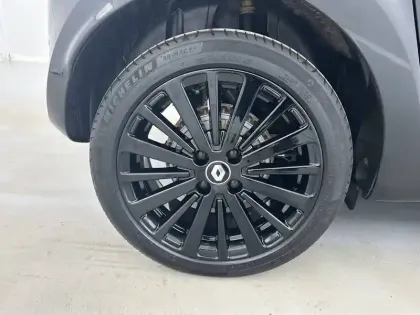 Photo 30 Renault Twingo Gén. III (C07) Ph2 Urban Night 5