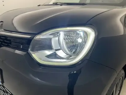 Photo 34 Renault Twingo Gén. III (C07) Ph2 Urban Night 5