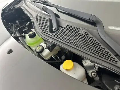 Photo 35 Renault Twingo Gén. III (C07) Ph2 Urban Night 5