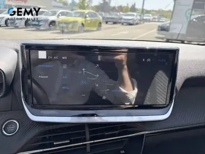 Photo 15 Peugeot 208  Electrique 50 kWh 136ch