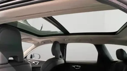 Photo 14 Volvo Xc60  T8 Recharge AWD 303 ch + 87 ch Geartronic 8