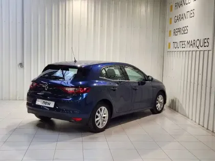 Photo 12 Renault Megane Mégane IV Berline dCi 90 Energy