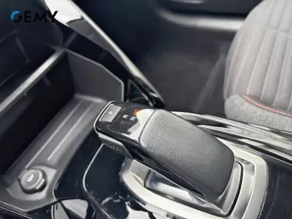 Photo 18 Peugeot 208  Electrique 50 kWh 136ch