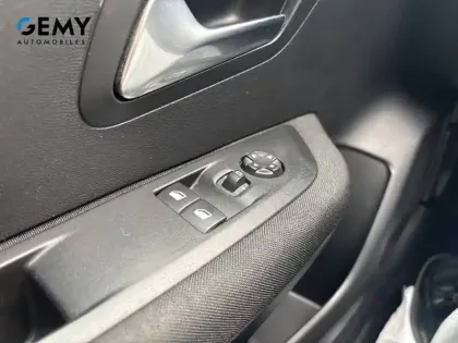 Photo 24 Peugeot 208  Electrique 50 kWh 136ch