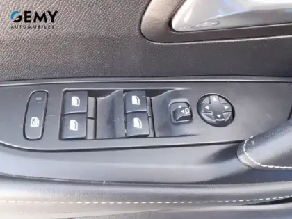 Photo 11 Peugeot 208  Electrique 50 kWh 136ch