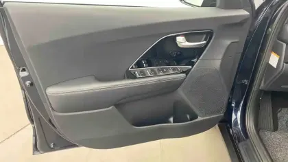 Photo 26 Kia Niro Gén. II Ph1 Active 5