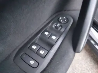 Photo 14 Peugeot 308  PureTech 110ch S&S BVM6