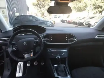 Photo 10 Peugeot 308  PureTech 110ch S&S BVM6