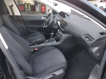 Photo 11 Peugeot 308  PureTech 110ch S&S BVM6