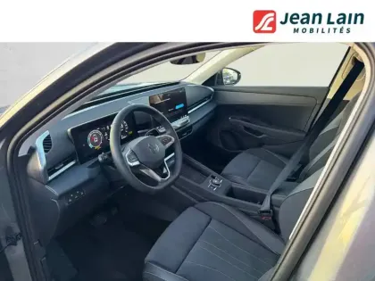 Photo 10 Volkswagen T-roc  1.5 eTSI EVO2 Hybrid 150 ch DSG7