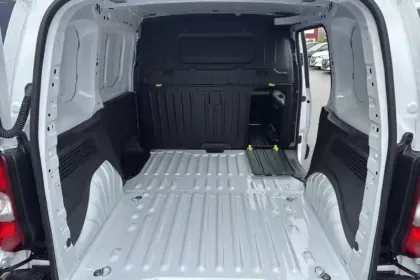 Photo 14 Peugeot Partner  FOURGON M 650 KG BLUEHDI 130 S&S EAT8