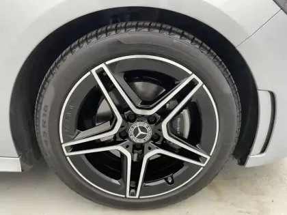 Photo 46 Mercedes Classe B  200 d 8G-DCT