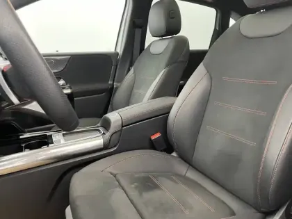 Photo 82 Mercedes Classe B  200 d 8G-DCT