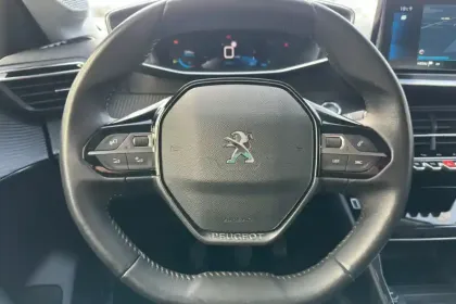 Photo 13 Peugeot 208  PureTech 100 S&S BVM6