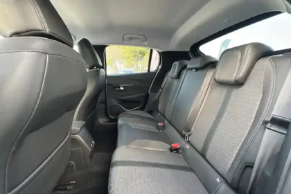 Photo 9 Peugeot 208  PureTech 100 S&S BVM6