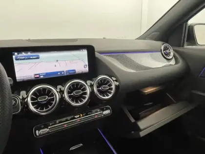 Photo 93 Mercedes GLA  250 e Hybrid EQ 8G-DCT