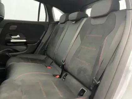 Photo 83 Mercedes GLA  250 e Hybrid EQ 8G-DCT