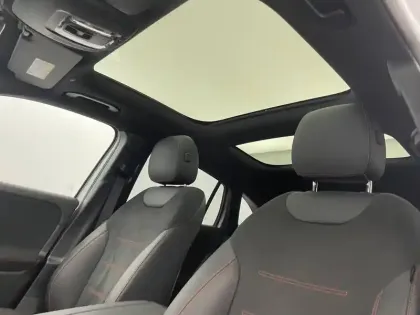 Photo 91 Mercedes GLA  250 e Hybrid EQ 8G-DCT