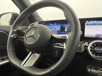 Photo 92 Mercedes GLA  250 e Hybrid EQ 8G-DCT