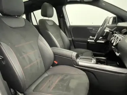 Photo 96 Mercedes GLA  250 e Hybrid EQ 8G-DCT