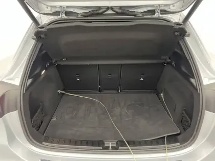 Photo 81 Mercedes GLA  250 e Hybrid EQ 8G-DCT