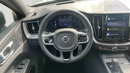 Photo 5 Volvo Xc60  T6 Recharge AWD 253 ch + 87 ch Geartronic 8