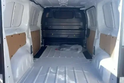 Photo 8 Peugeot Expert  FGN M DIESEL 150 CH MANUELLE