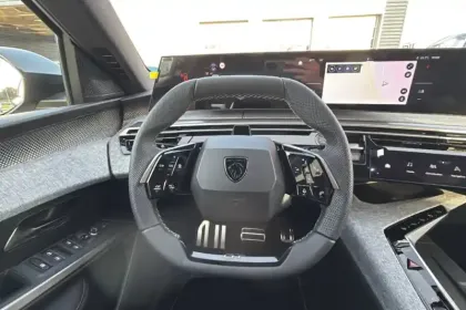 Photo 11 Peugeot 3008  Electrique 210 ch 73 kWh