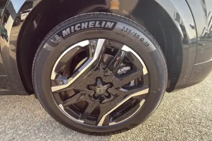 Photo 28 Peugeot 3008  Electrique 210 ch 73 kWh