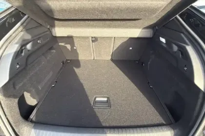 Photo 33 Peugeot 3008  Electrique 210 ch 73 kWh