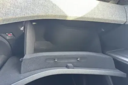 Photo 26 Peugeot 3008  Electrique 210 ch 73 kWh