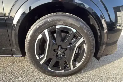 Photo 30 Peugeot 3008  Electrique 210 ch 73 kWh