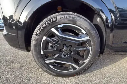 Photo 31 Peugeot 3008  Electrique 210 ch 73 kWh