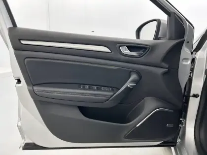 Photo 51 Renault Megane Gén. IV (BFB) Ph1 Intens 5