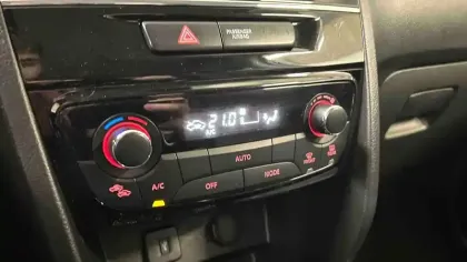 Photo 48 Suzuki Vitara  1.4 Boosterjet Hybrid