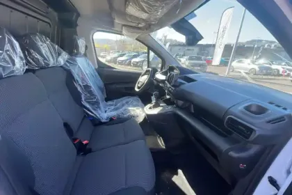 Photo 11 Peugeot Partner  FGN DIESEL 100 CH M CHARG UT MAJ MANUELLE