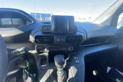 Photo 14 Peugeot Partner  FGN DIESEL 100 CH M CHARG UT MAJ MANUELLE