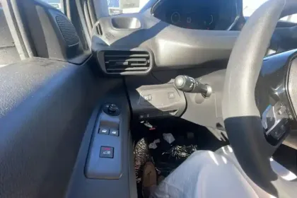 Photo 16 Peugeot Partner  FGN DIESEL 100 CH M CHARG UT MAJ MANUELLE