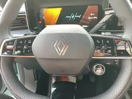 Photo 14 Renault 4 Renault  E-Tech Electrique 150 ch autonomie confort
