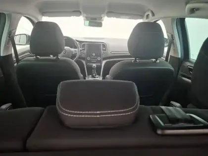 Photo 16 Renault Megane Mégane IV Berline Blue dCi 115