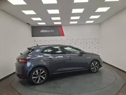 Photo 10 Renault Megane Mégane IV Berline Blue dCi 115