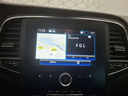 Photo 38 Renault Megane Mégane IV Berline Blue dCi 115