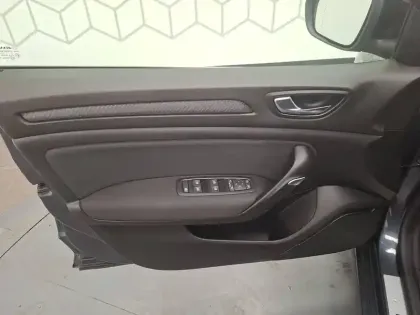 Photo 21 Renault Megane Mégane IV Berline Blue dCi 115