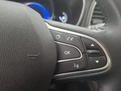 Photo 31 Renault Megane Mégane IV Berline Blue dCi 115