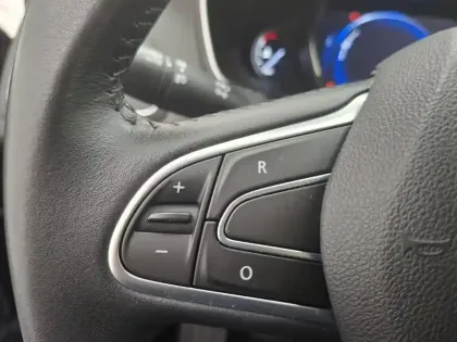 Photo 30 Renault Megane Mégane IV Berline Blue dCi 115