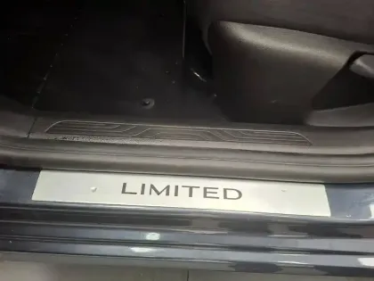 Photo 23 Renault Megane Mégane IV Berline Blue dCi 115