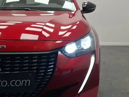 Photo 37 Peugeot 208  PureTech 75 S&S BVM5