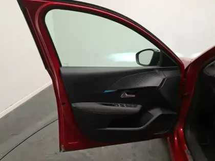 Photo 27 Peugeot 208  PureTech 75 S&S BVM5